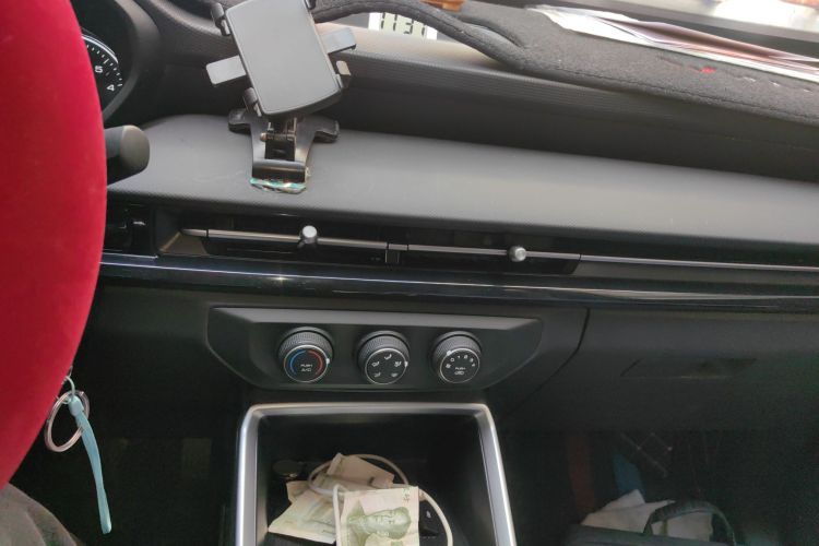 五菱汽车 五菱星驰 2022款 1.5L 手动自由型中控内饰16