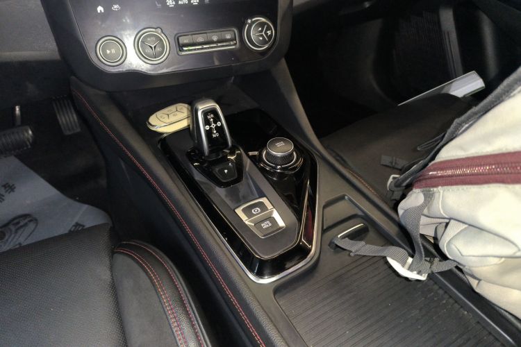 领克03 2019款 1.5TD DCT劲Pro版 国VI中控内饰18