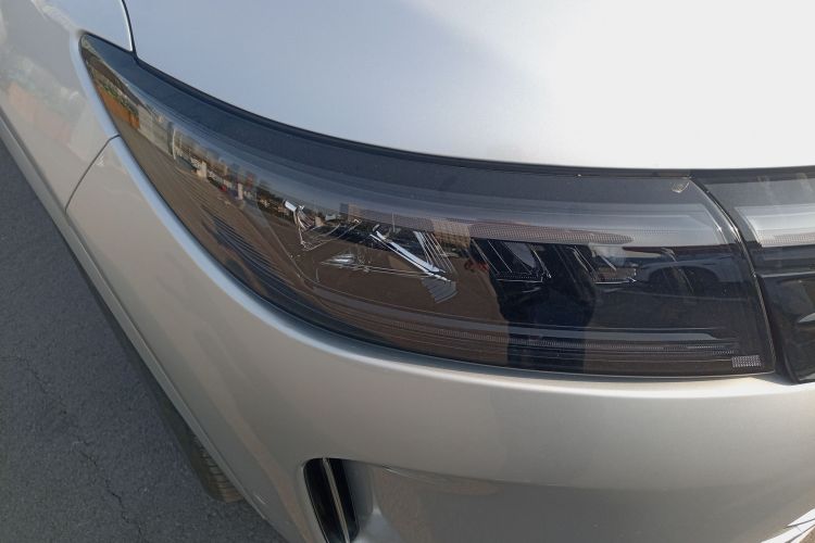 鸿蒙智行 问界M7 2024款 1.5T 后驱Plus版 5座车身外观8