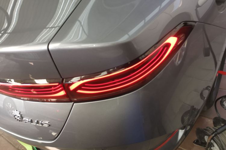 比亚迪 秦PLUS 2025款 DM-i 智驾版 55KM领先型车身外观9