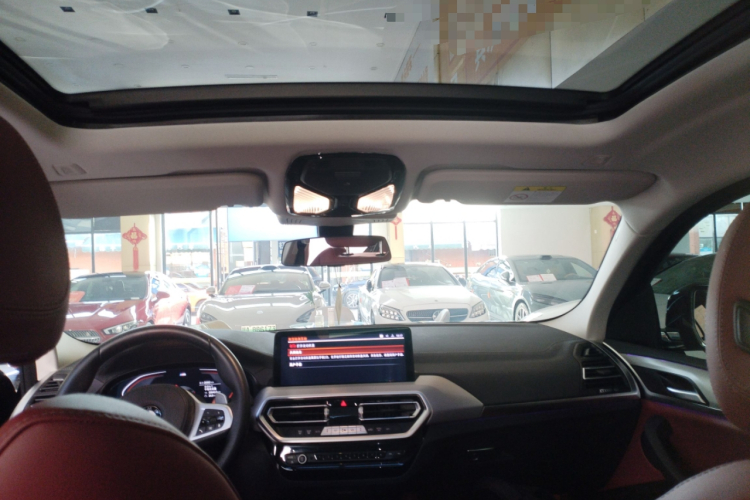 宝马X4 2022款 xDrive 25i M运动套装局部细节22