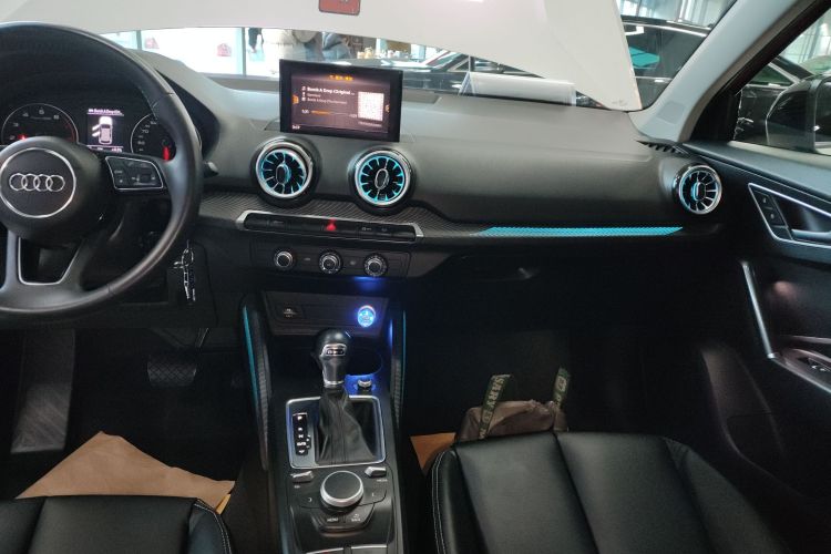 奥迪Q2L 2018款 35 TFSI 上市专享版 国VI中控内饰16