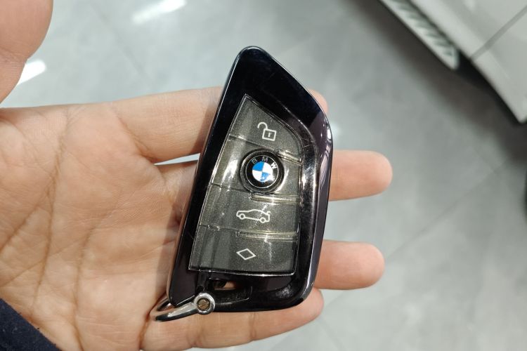 宝马X3 2023款 xDrive30i 领先型 M曜夜套装中控内饰7001