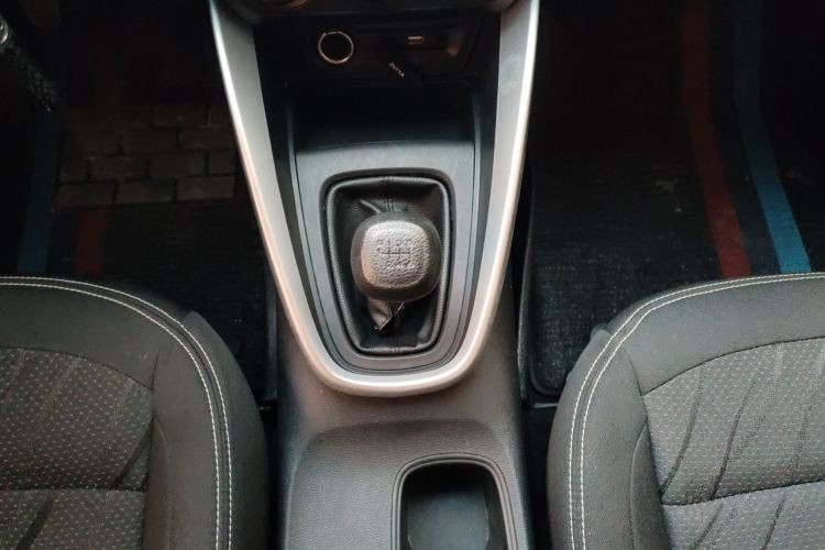 宝骏510 2017款 1.5L 手动舒适型局部细节18