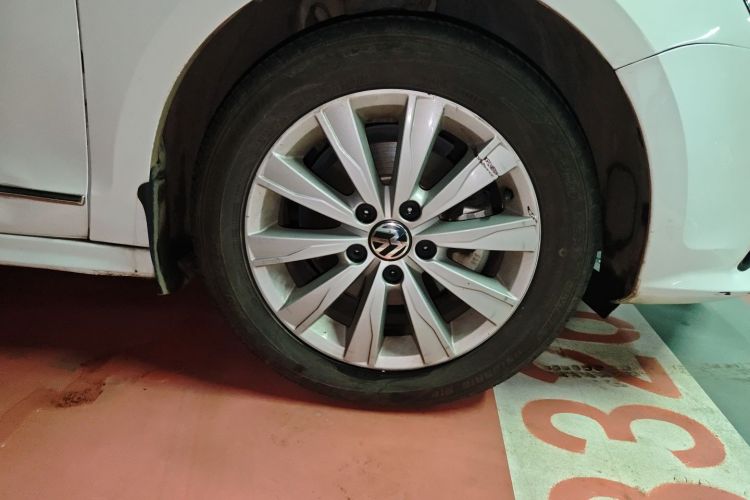 大众 速腾 2015款 1.6L 自动舒适型车身外观10