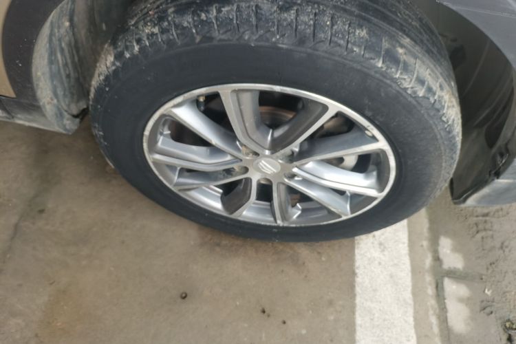 吉利汽车 博越 2018款 改款 1.8TD 自动两驱智联型4G互联版车身外观6005