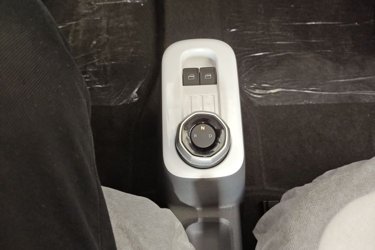 吉利银河 熊猫 2025款 210km 元气熊中控内饰18