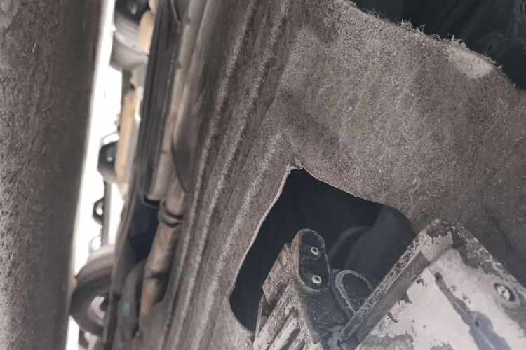 福特 探险者 2023款 EcoBoost 285 四驱钛金版 7座局部细节9002