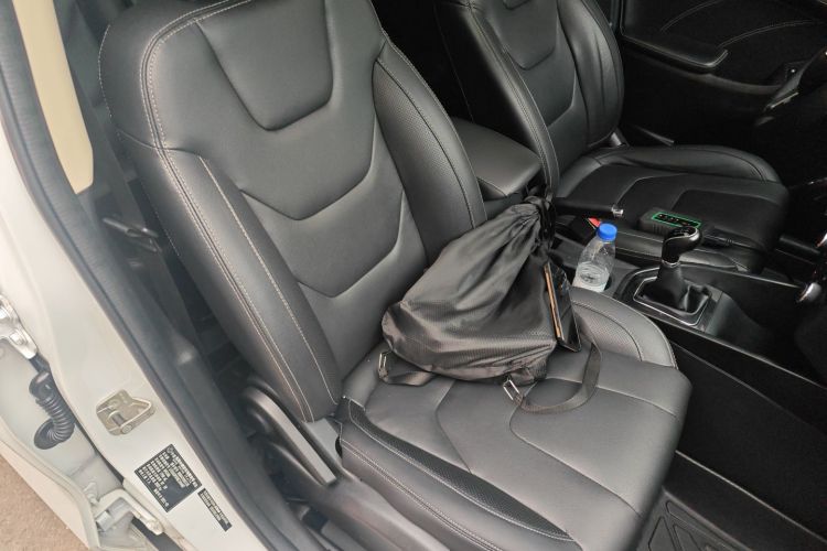 东风风光 风光580 2021款 改款 ☆星版 1.8L 手动精英型局部细节41