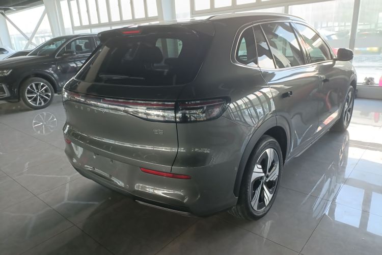 吉利银河 银河E5 2024款 530km 星舰版车身外观7