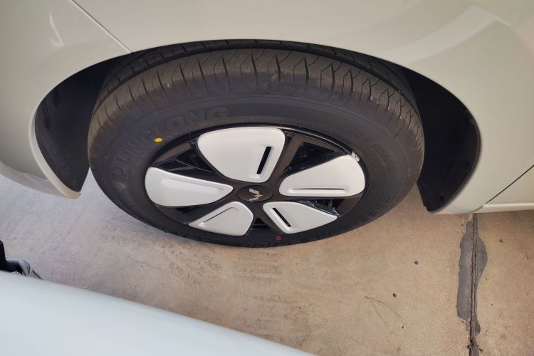 五菱汽车 宏光MINIEV 2025款 四门版 进阶款车身外观6007