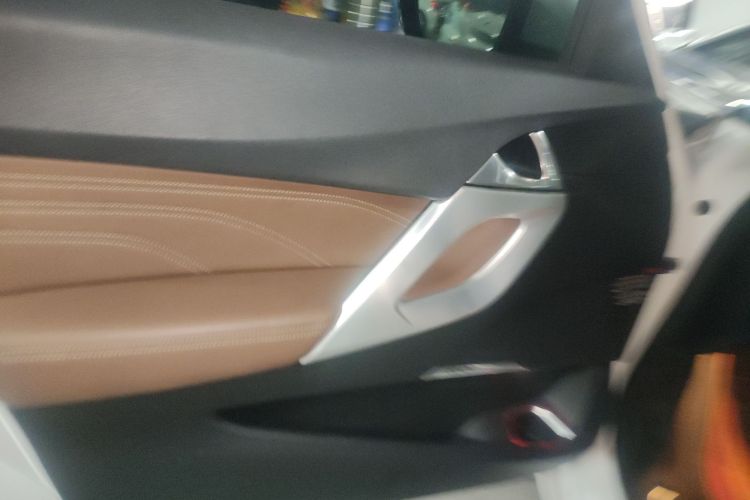 DS 5 2015款 1.8T 尊享版THP200中控内饰7007