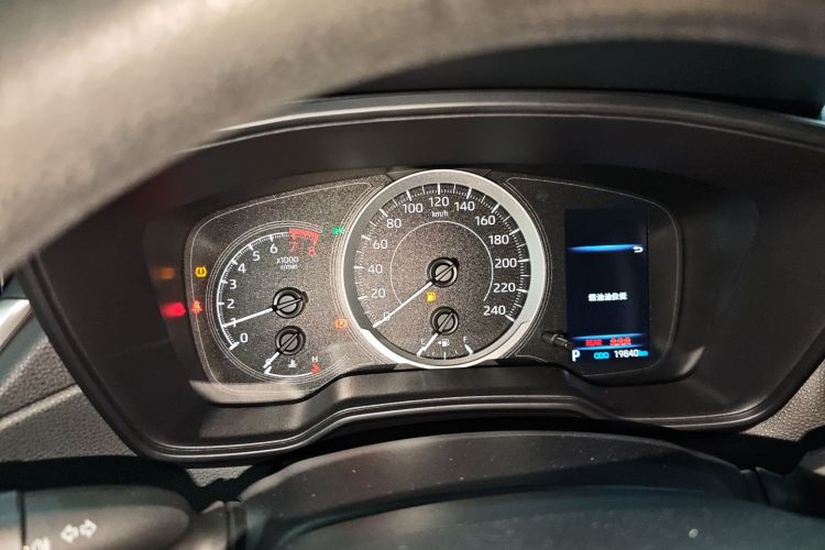 丰田 卡罗拉锐放 2022款 2.0L 精英版中控内饰14