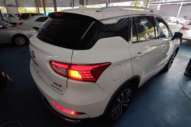 广汽传祺 传祺GS4 2016款 235T G-DCT豪华版车身外观6005