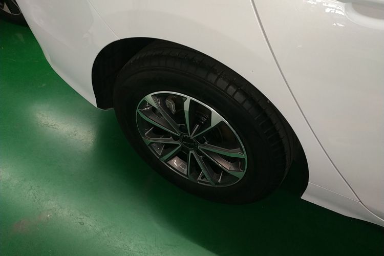 比亚迪 驱逐舰05 2024款 荣耀版 DM-i 55KM 豪华型车身外观6008