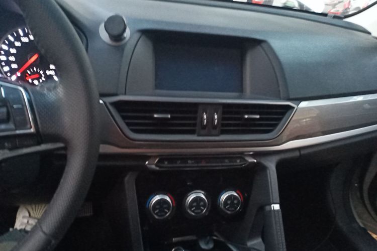 哈弗H6 2018款 红标 运动版 1.5T 手动两驱精英型中控内饰12