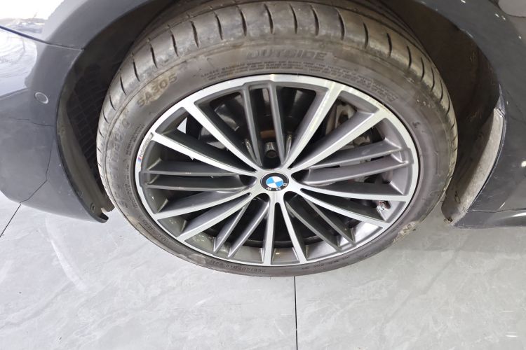 宝马5系 2018款 525Li M运动套装车身外观6001