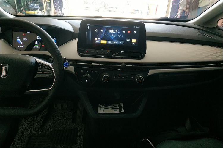 奔腾NAT 2023款 PRO 悦享出行版 419km局部细节16