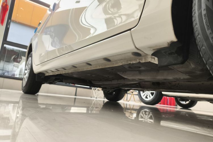 丰田 威驰FS 2022款 1.5L 20周年纪念版局部细节9001