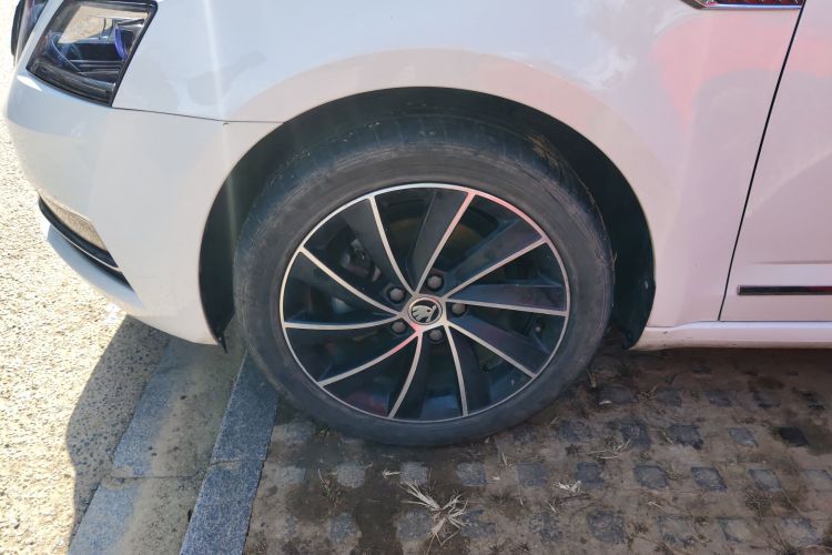 斯柯达 明锐 2019款 TSI280 DSG智行豪华版 国V车身外观6007