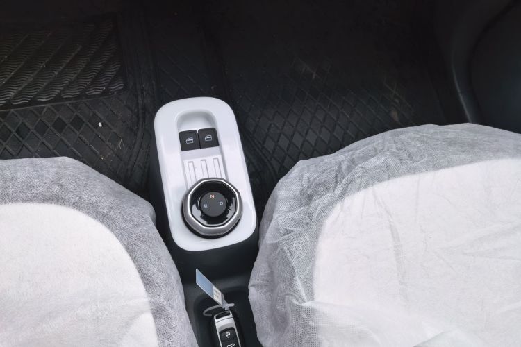 吉利银河 熊猫 2025款 210km 元气熊中控内饰18