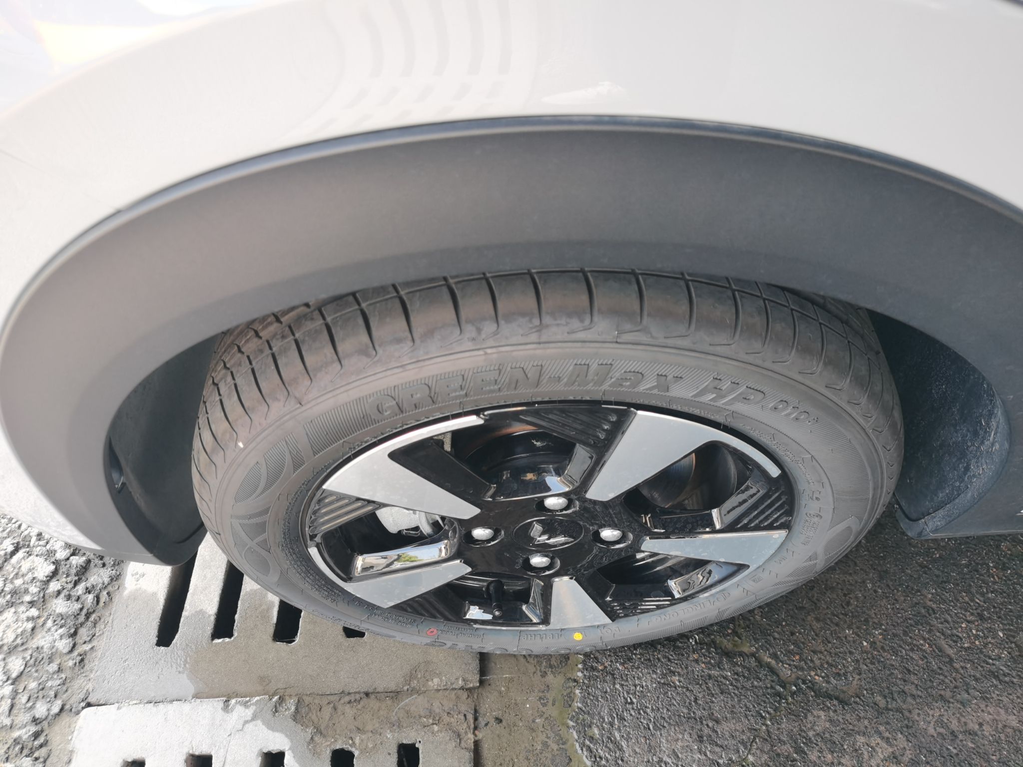 五菱汽车 五菱缤果PLUS 2024款 330km 五座版