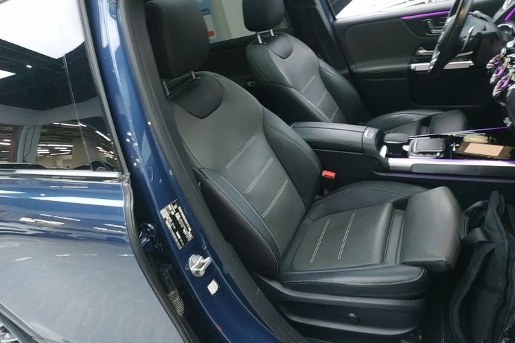 奔驰GLB AMG 2021款 改款 AMG GLB 35 4MATIC局部细节41