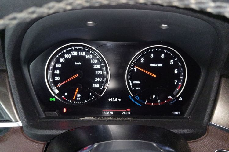 宝马X1 2016款 sDrive18Li 豪华型中控内饰14