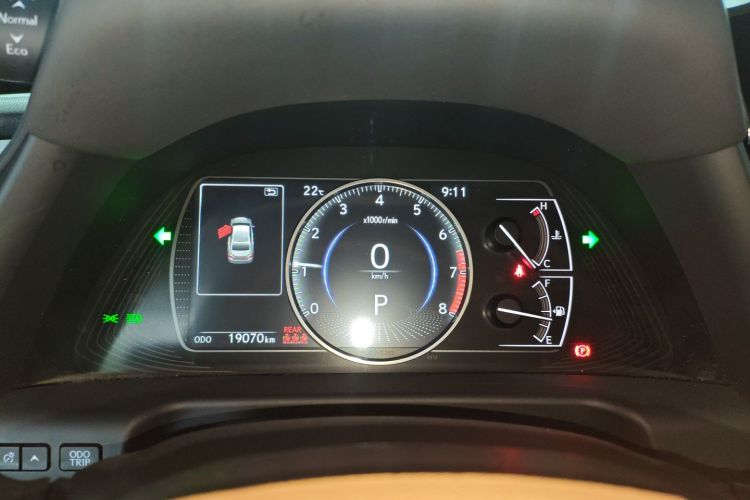 雷克萨斯ES 2025款 200 臻享版中控内饰14