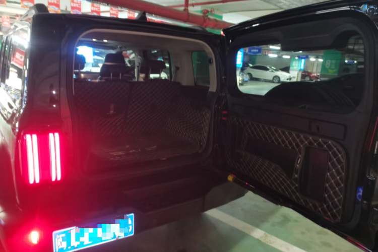 坦克300 2021款 越野版 2.0T 挑战者局部细节23