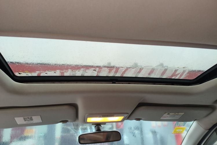 东风风行 风行SX6 2018款 1.6L CVT豪华型中控内饰22