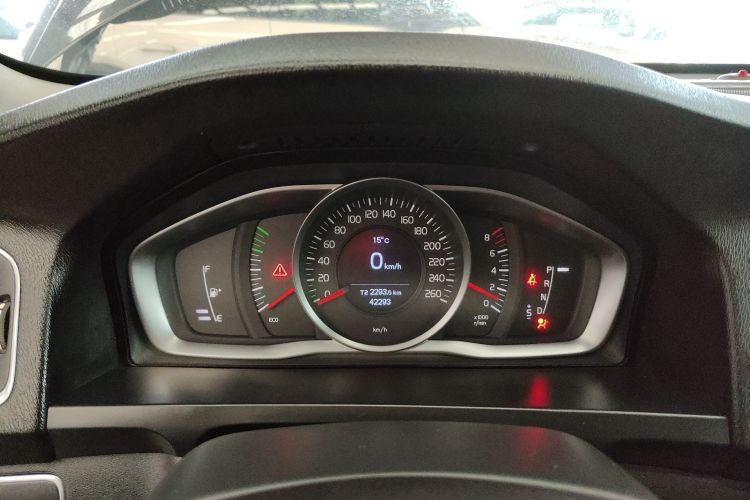 沃尔沃S60 2018款 S60L T3 智进进取版中控内饰14