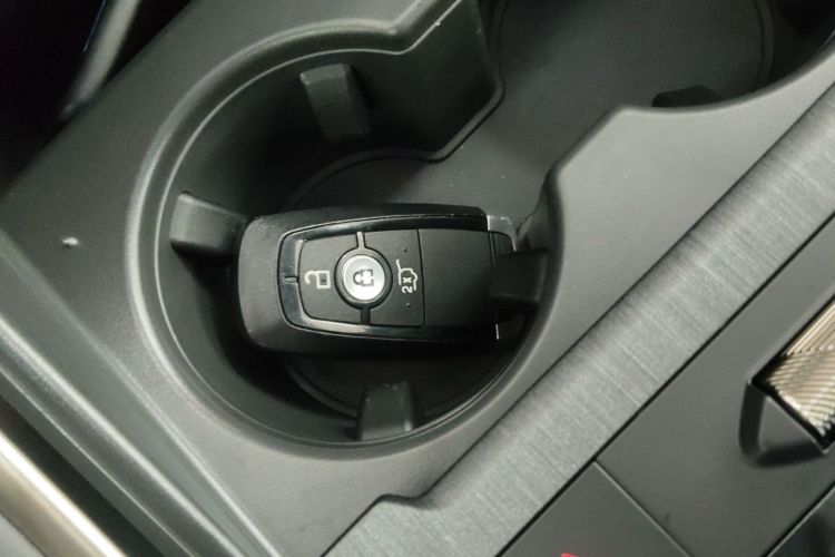 福特 2023款 锐界L 2.0T EcoBoost 四驱七座至尊型中控内饰7001