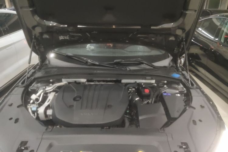 沃尔沃S90 2023款 B5 智逸豪华版机舱底盘24