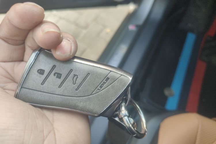 雷克萨斯ES 2024款 200 臻享版中控内饰11