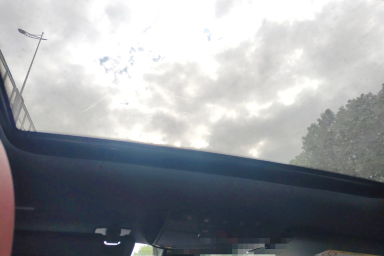 奔驰C级 2017款 C 200 运动版中控内饰22