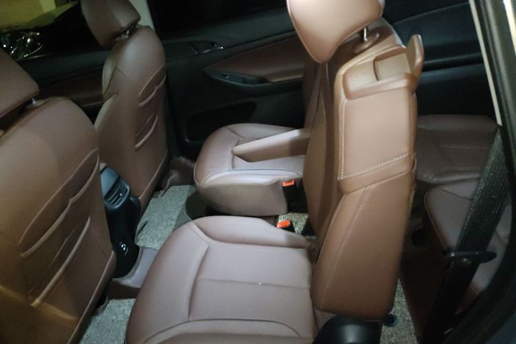 别克GL6 2018款 18T 6座尊贵型中控内饰7004