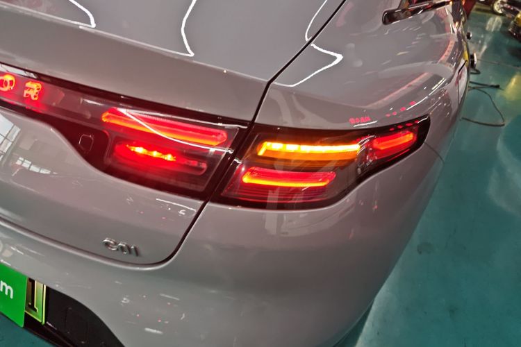 零跑汽车 零跑C01 2024款 增程 316尊享版车身外观6006