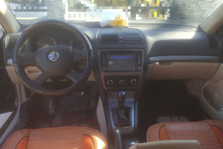 斯柯达 明锐 2015款 经典款 1.6L 自动逸杰版中控内饰12