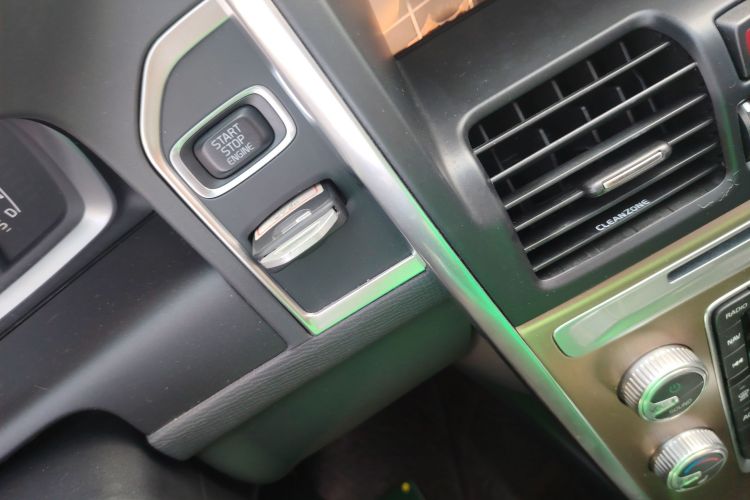 沃尔沃XC60 2017款 T5 AWD 智进升级版中控内饰11