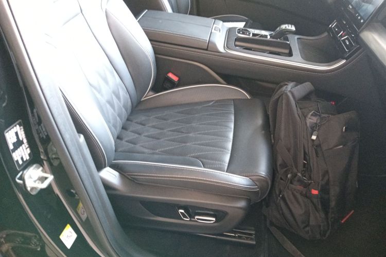 广汽传祺 传祺GS8 2022款 领航系列 2.0TGDI 四驱豪华智联版（七座）局部细节41