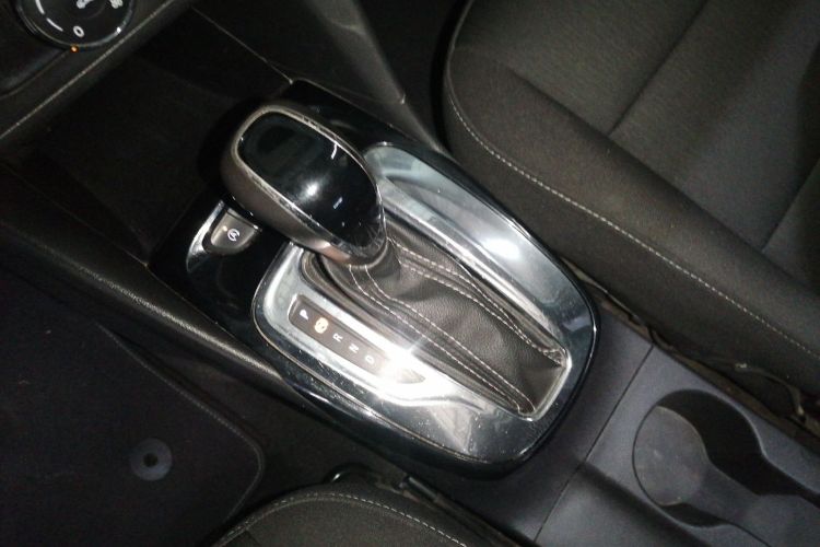 别克 凯越 2018款 15N CVT精英型局部细节18