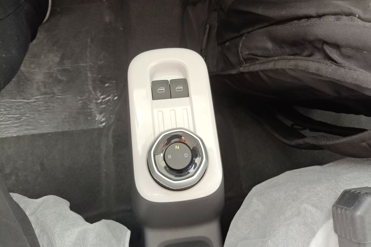 吉利银河 熊猫 2025款 210km 元气熊中控内饰18