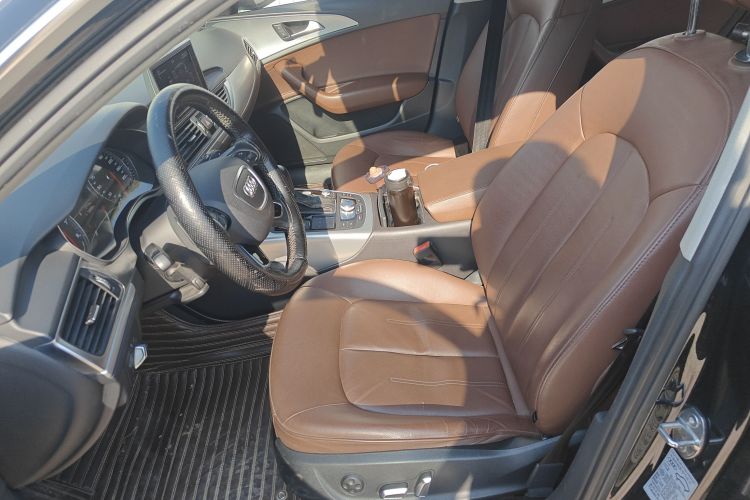 奥迪A6L 2018款 35 TFSI 典藏版中控内饰19