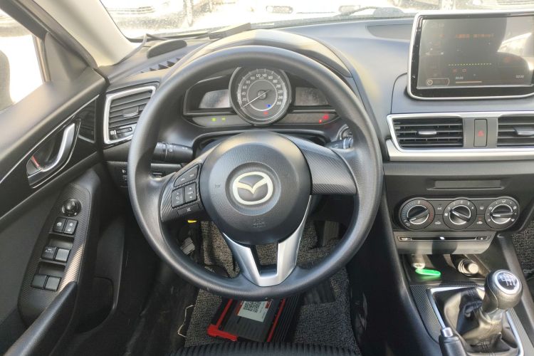 马自达3 昂克赛拉 2016款 三厢 1.5L 手动舒适型局部细节13