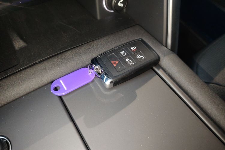 路虎 发现 2024款 360PS S中控内饰7001