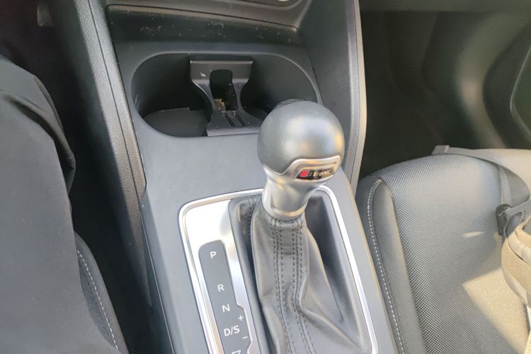 奥迪Q2L 2020款 35 TFSI 进取动感型局部细节18