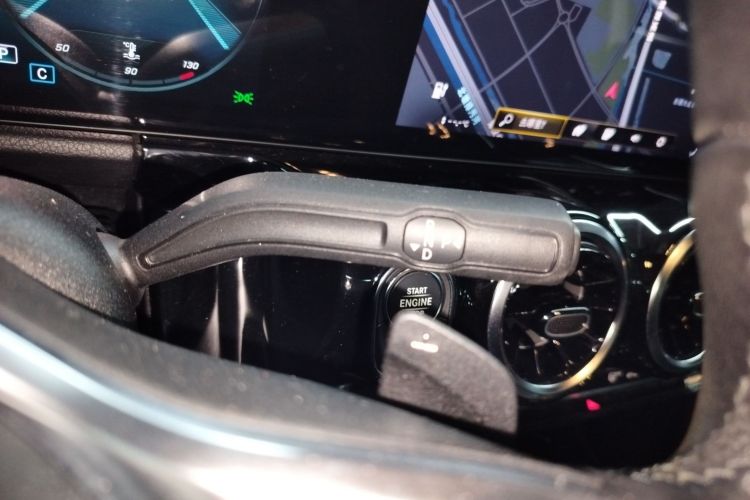 奔驰B级 2022款 改款 B 200 时尚型中控内饰18