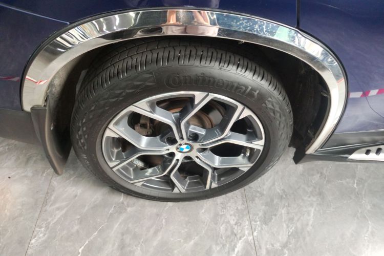 宝马X1 2020款 sDrive25Li 领先型车身外观56