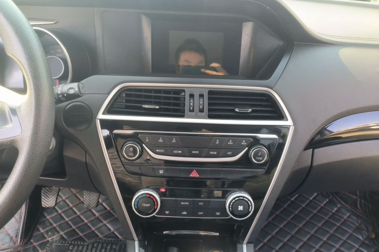 猎豹汽车 猎豹CS10 2016款 2.0T 手动新锐型局部细节16